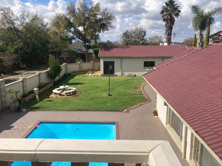 5 Bedroom Property for Sale in Potchefstroom Rural North West